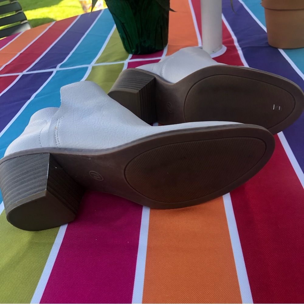 Cream Color Booties❗️ - Picture 6 of 6
